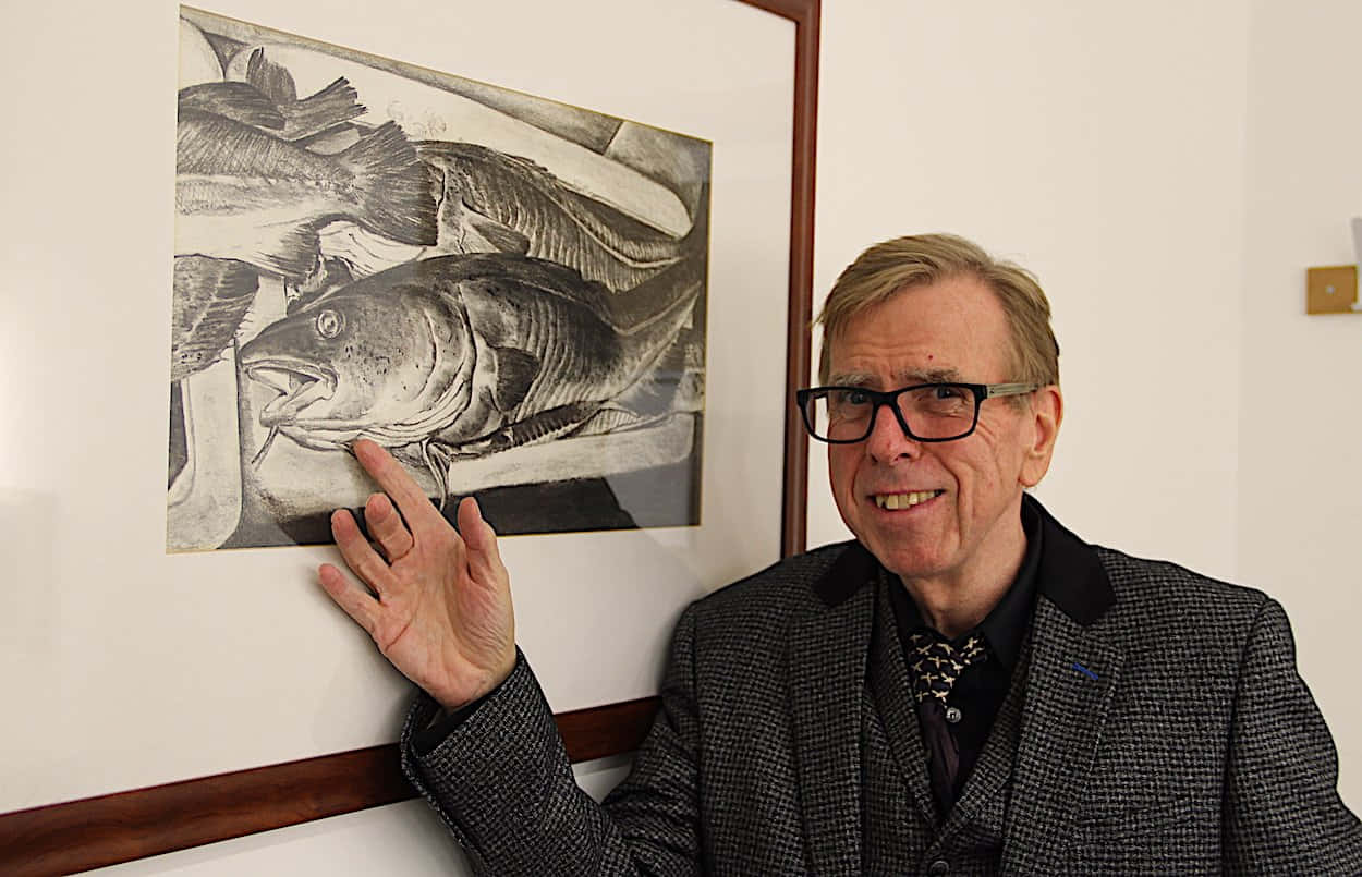 British Actor Timothy Spall Posing For A Portrait Wallpaper