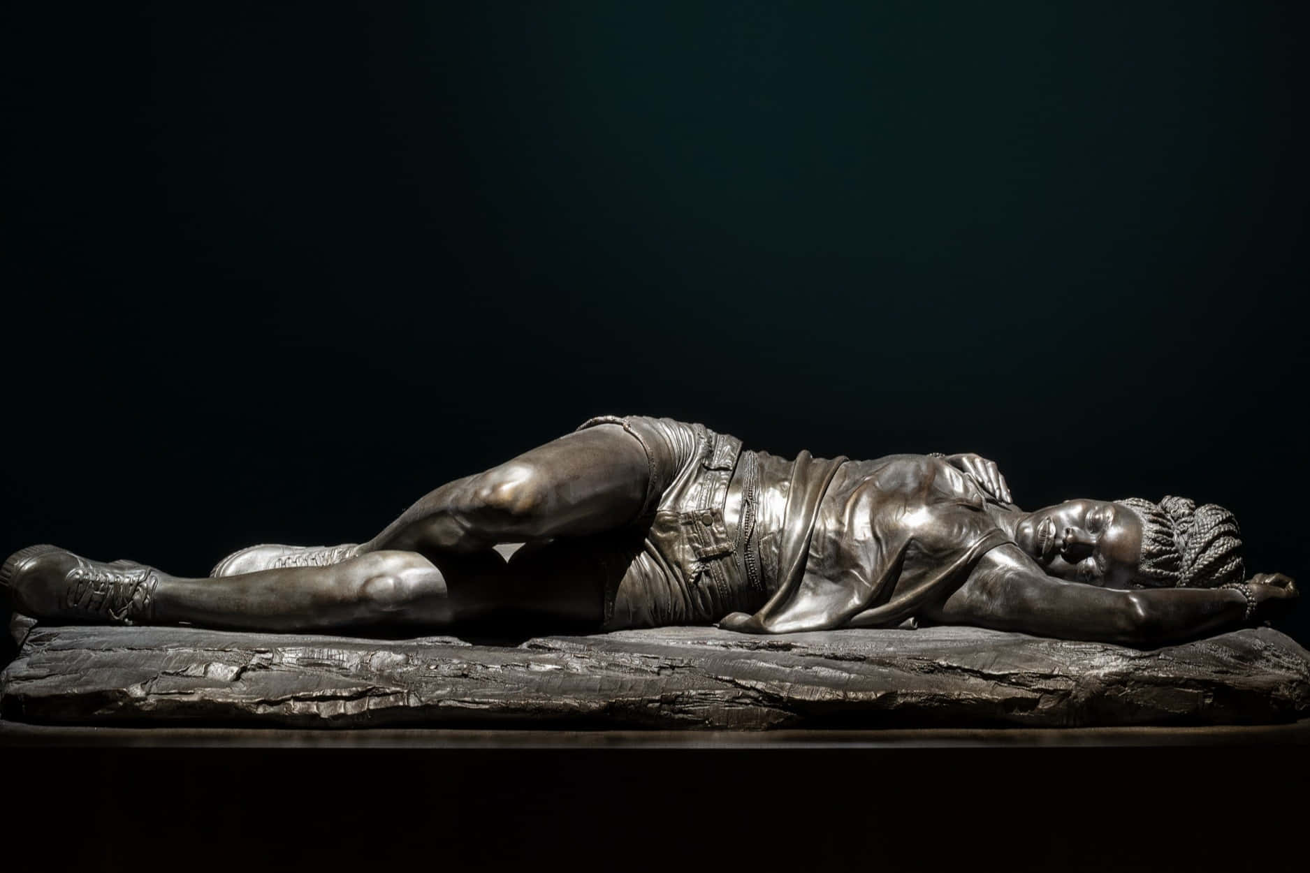 Bronze Sculpture Reclining Figure Wallpaper