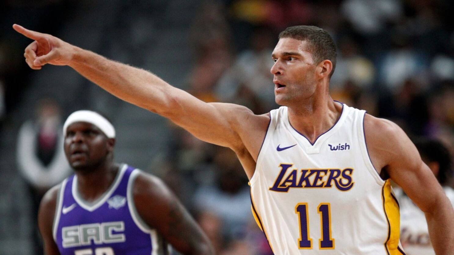 Brook Lopez Pointing Finger Wallpaper