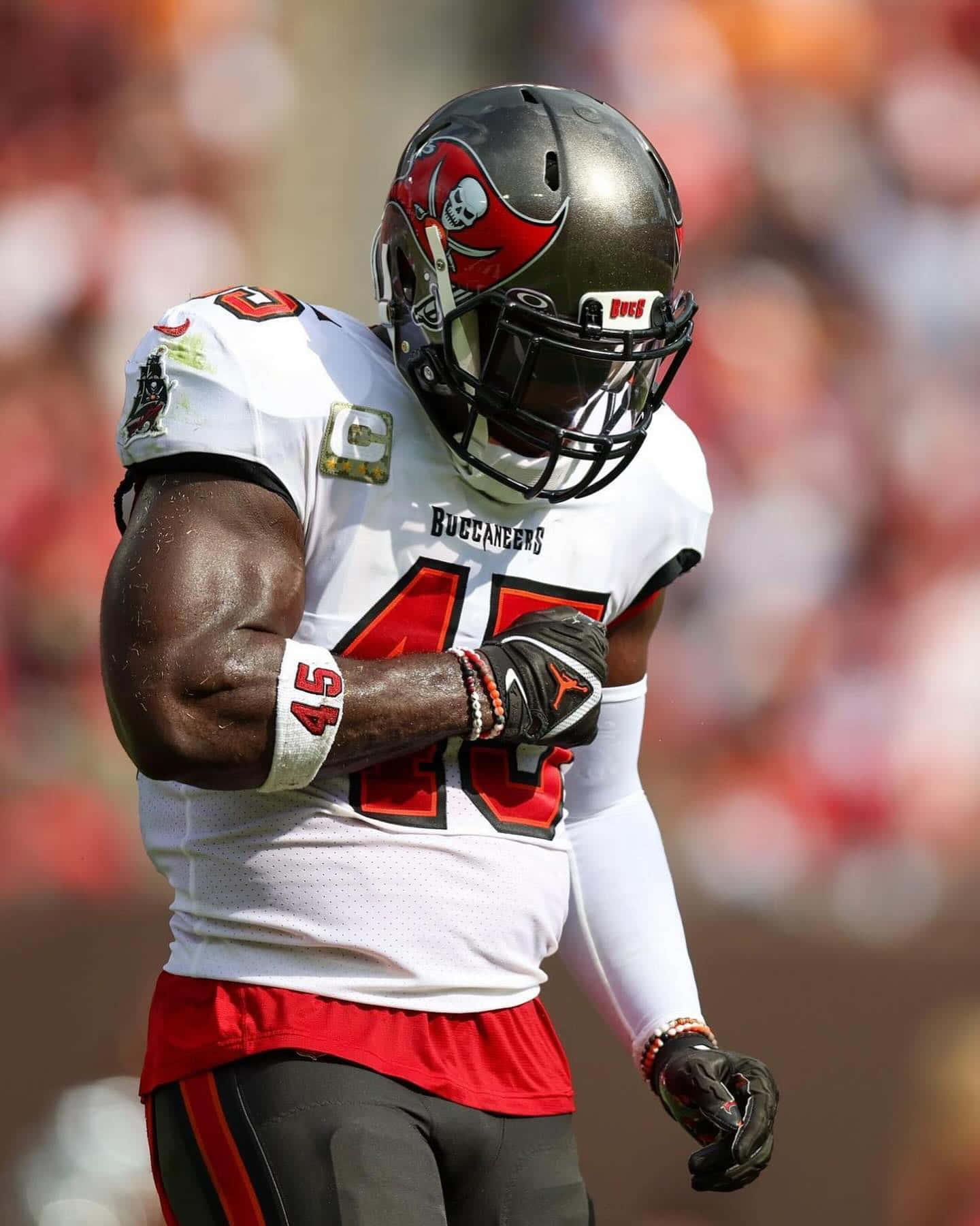 Buccaneers Linebacker45 Game Day Wallpaper