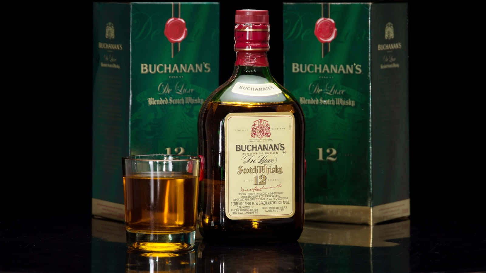 Buchanan's 12-year-old Deluxe Whiskey With Boxes Wallpaper