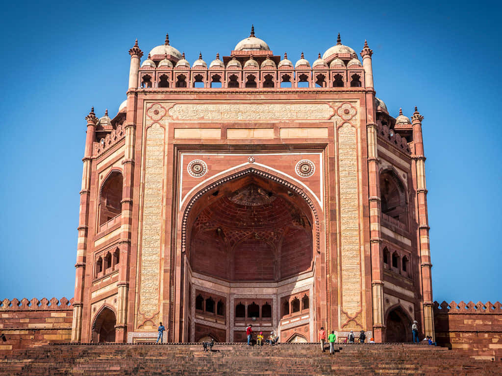 Buland Darwaza In Fatehpur Sikri On A Sunny Day Wallpaper