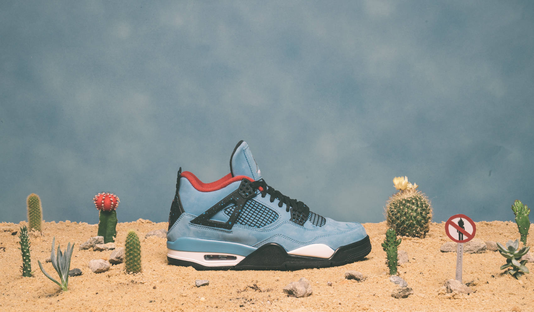 Cactus Jack Travis Scott Jordan 4 With Cactuses Wallpaper