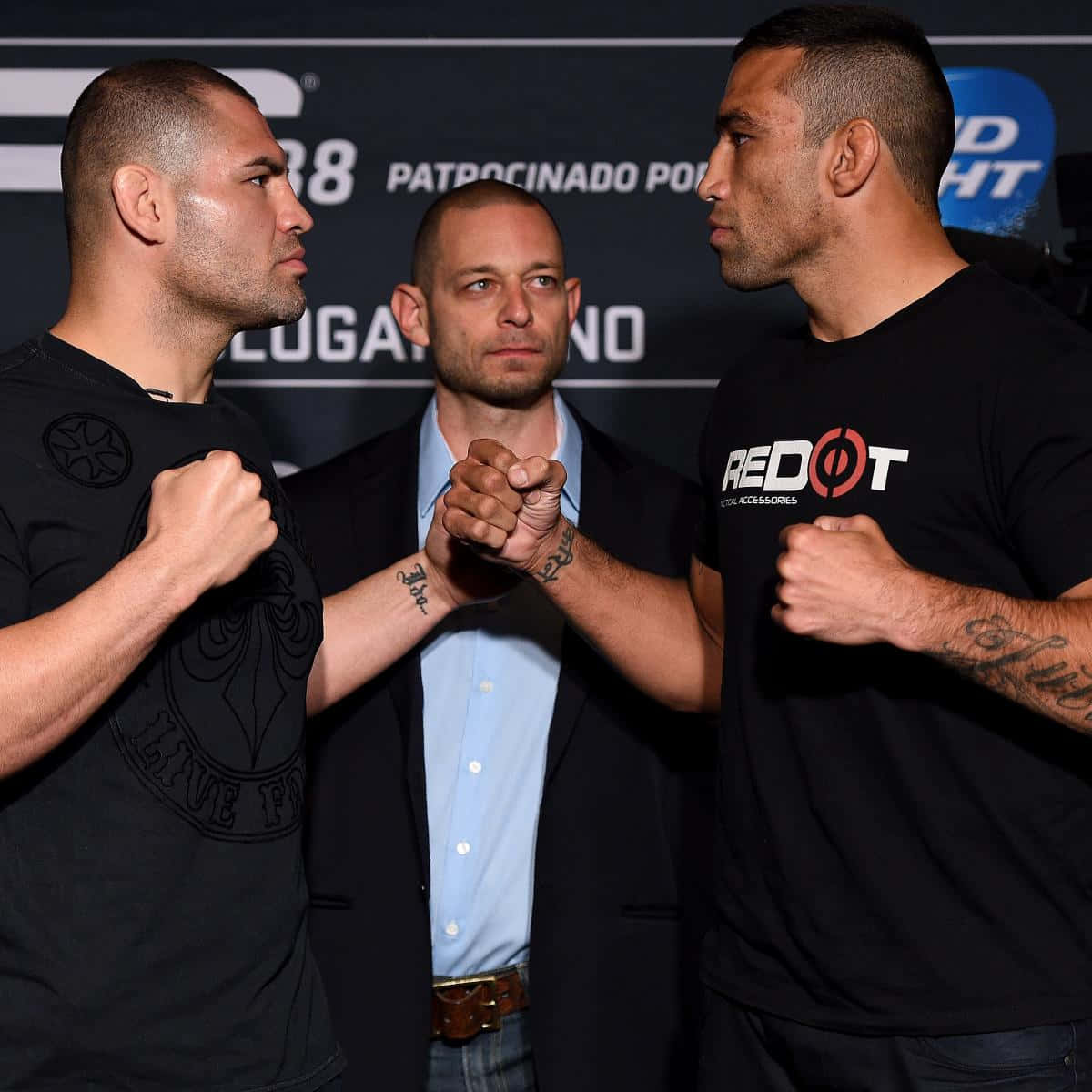 Cain Velasquez And Fabricio Werdum Face Off Wallpaper