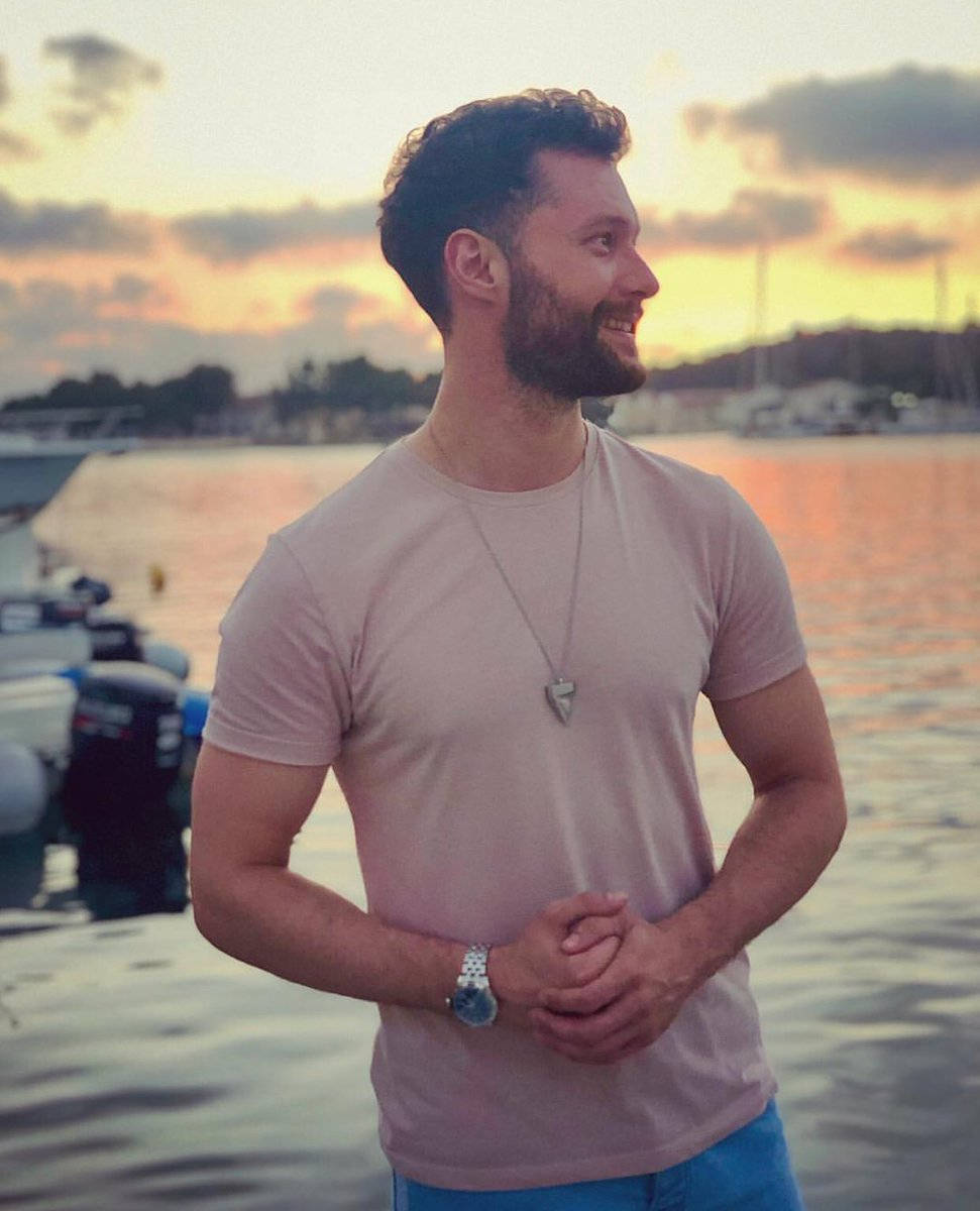 Calum Scott In The Beach Wallpaper