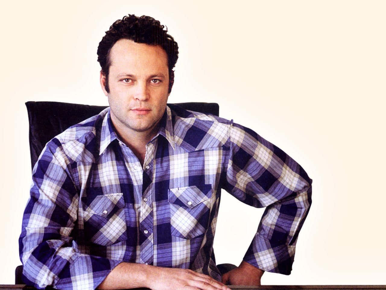 Caption: Celebrated Actor Vince Vaughn Wallpaper