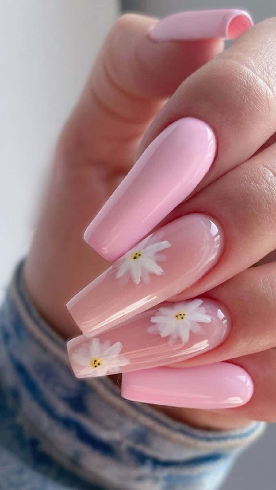 Caption: Elegant Pink Nail Art Designs Wallpaper