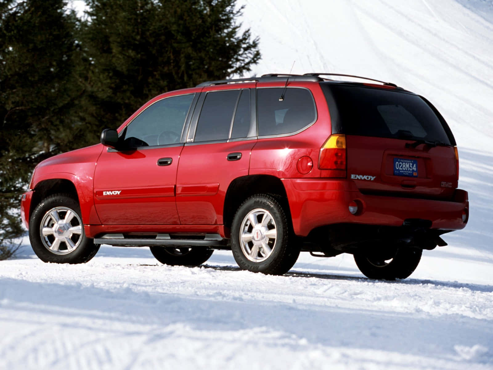 Caption: Stunning Gmc Envoy In High Definition Wallpaper