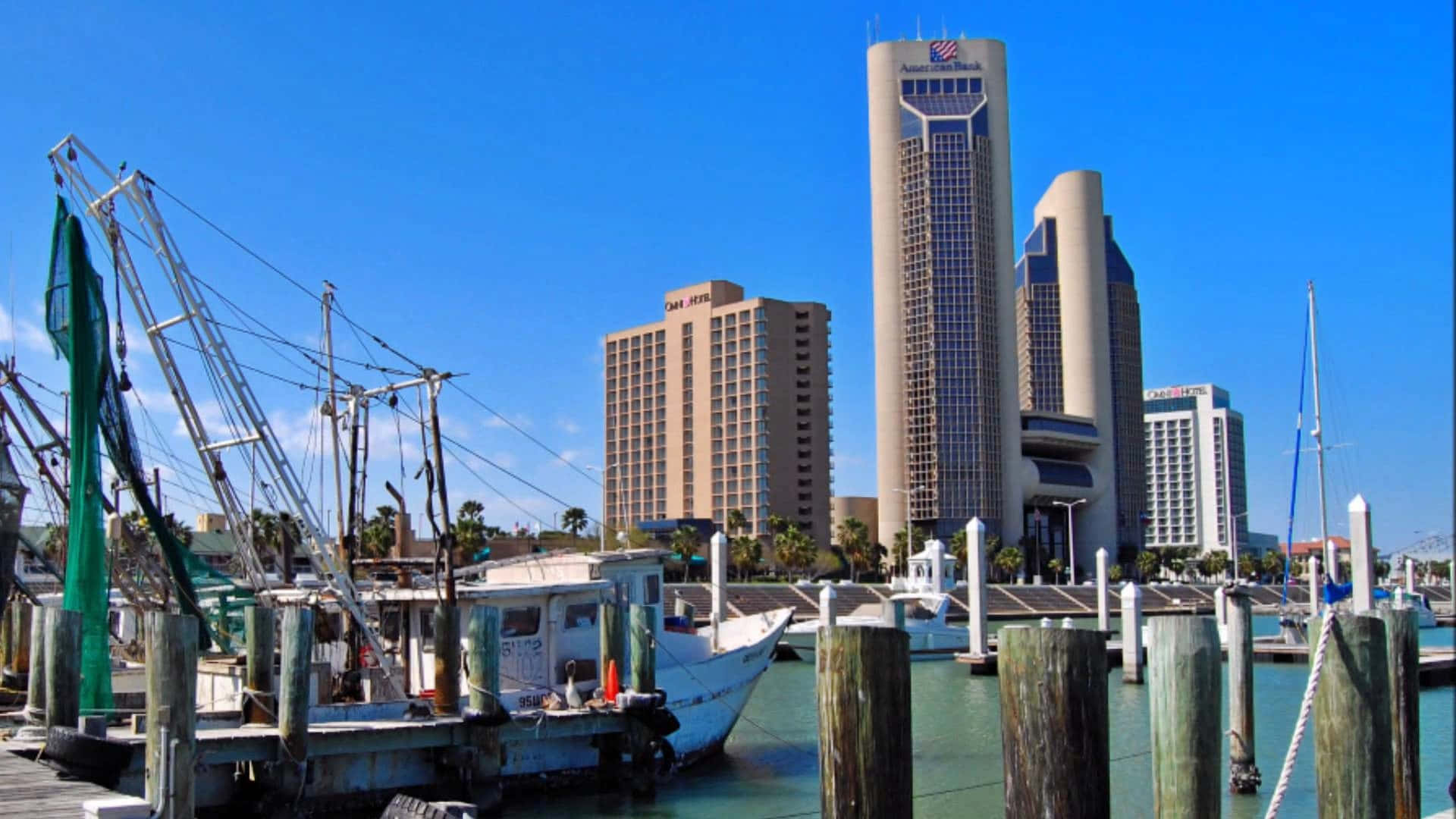 Caption: Tranquil Beachfront In Corpus Christi, United States Wallpaper