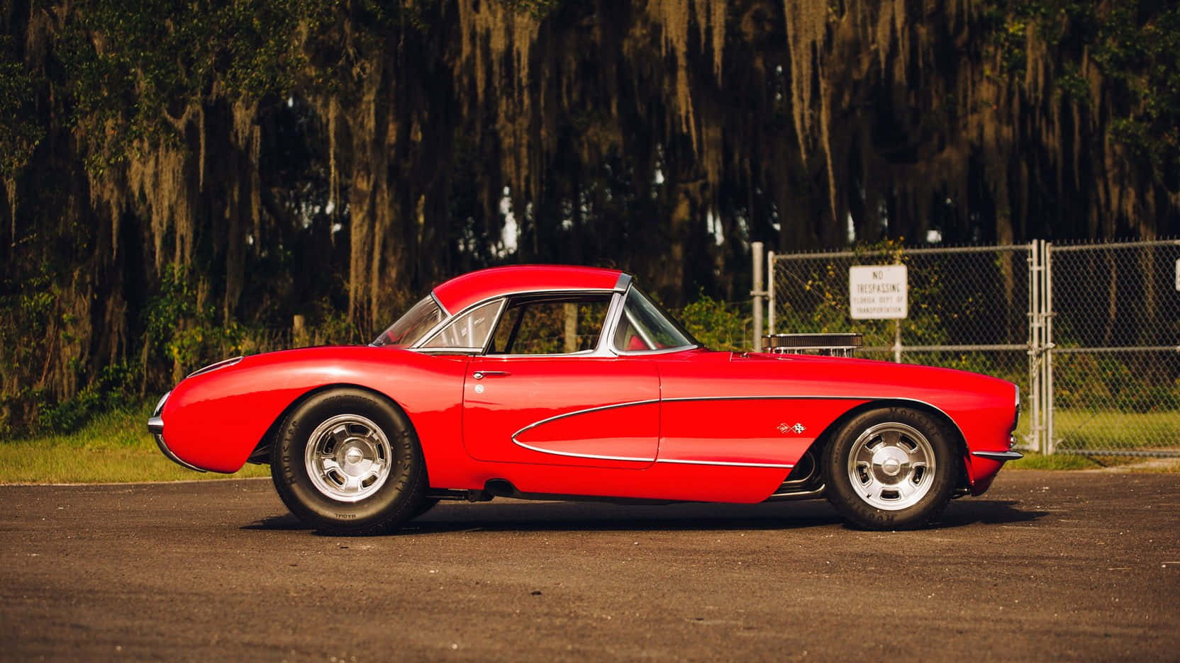 Caption: Vintage Beauty: Chevrolet Corvette C1. Wallpaper