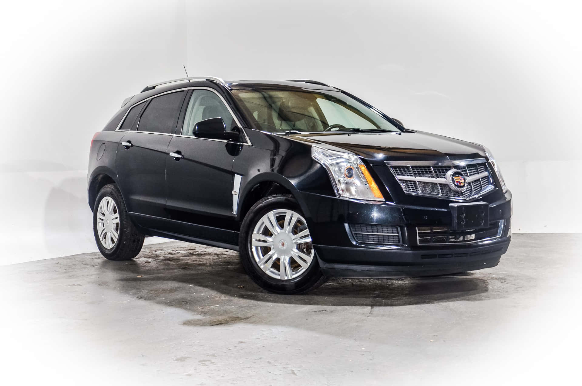 Captivating Cadillac Srx Wallpaper