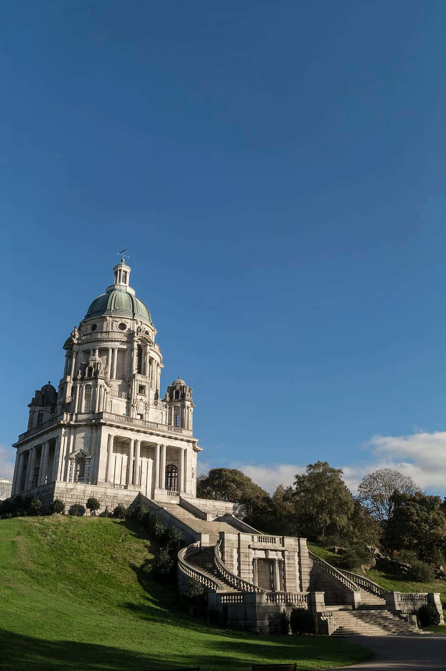 Captivating Lancaster Cityscape Wallpaper