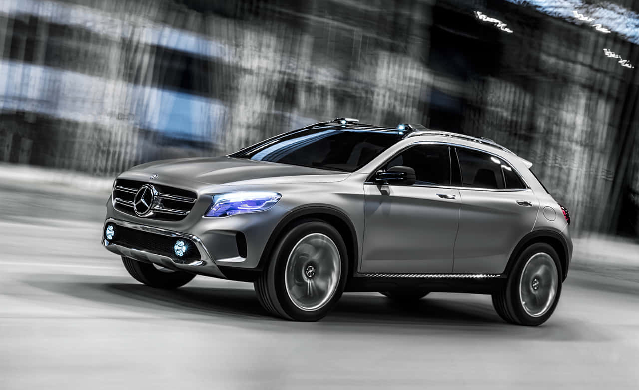 Captivating Mercedes Benz Gla-class In Action Wallpaper