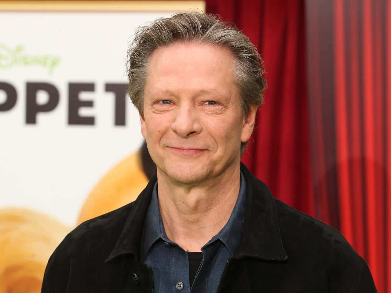 Captivating Portrait Of Chris Cooper Wallpaper