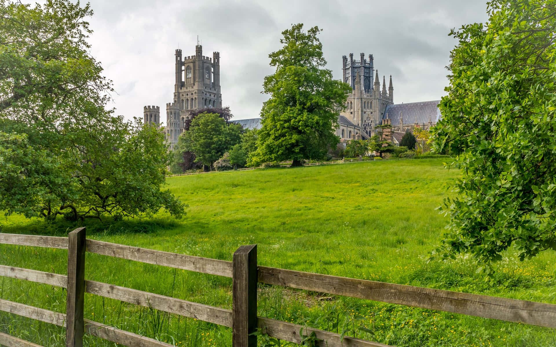 Captivating Sunset Over Ely, United Kingdom Wallpaper