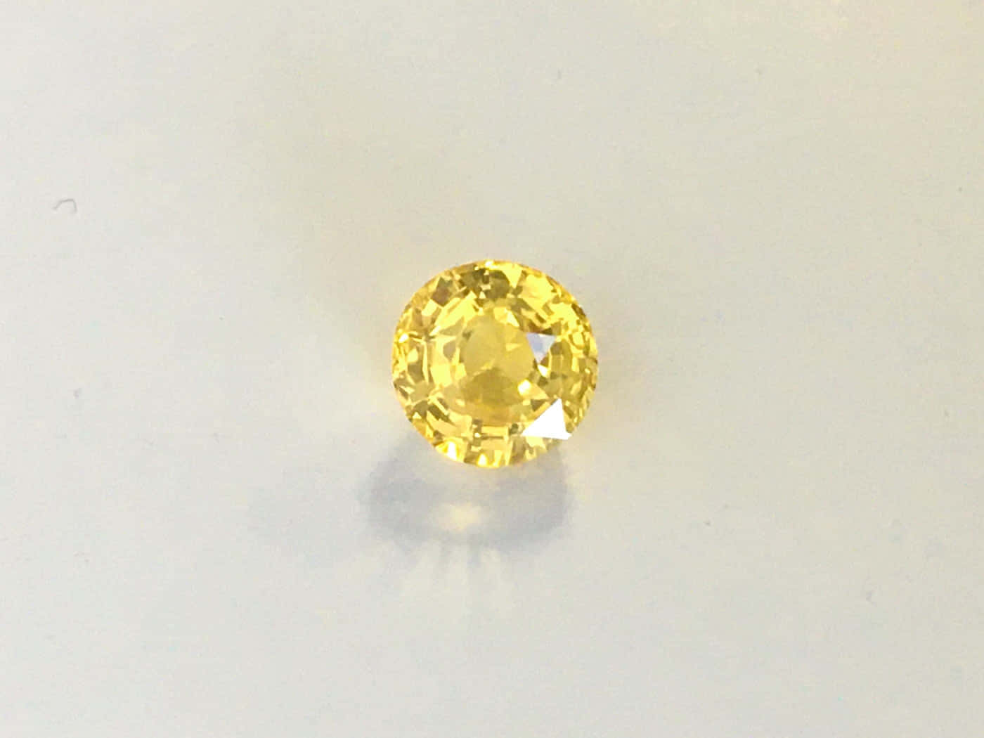 Captivating Yellow Sapphire Wallpaper