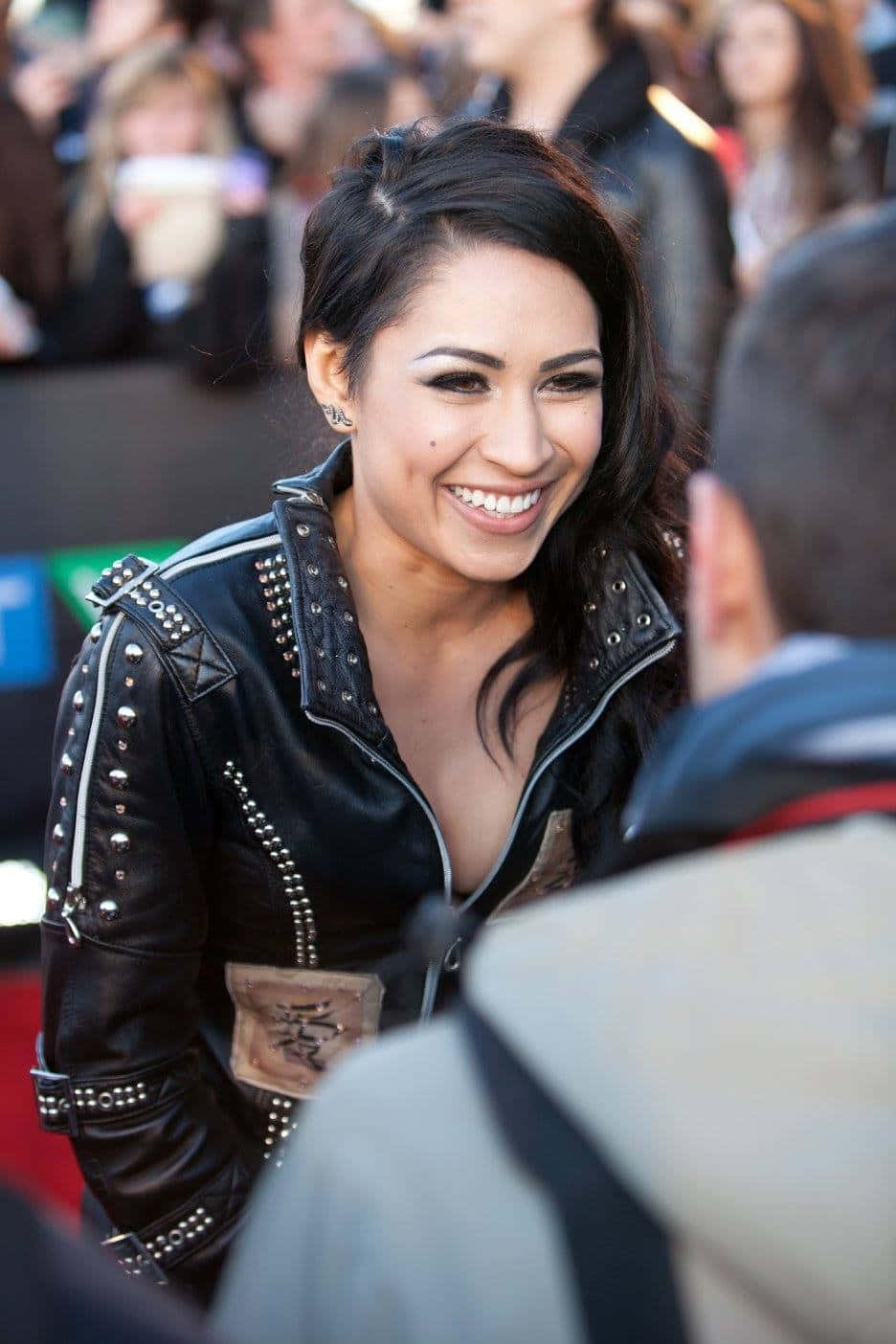 Cassie Steele Smilingat Event Wallpaper