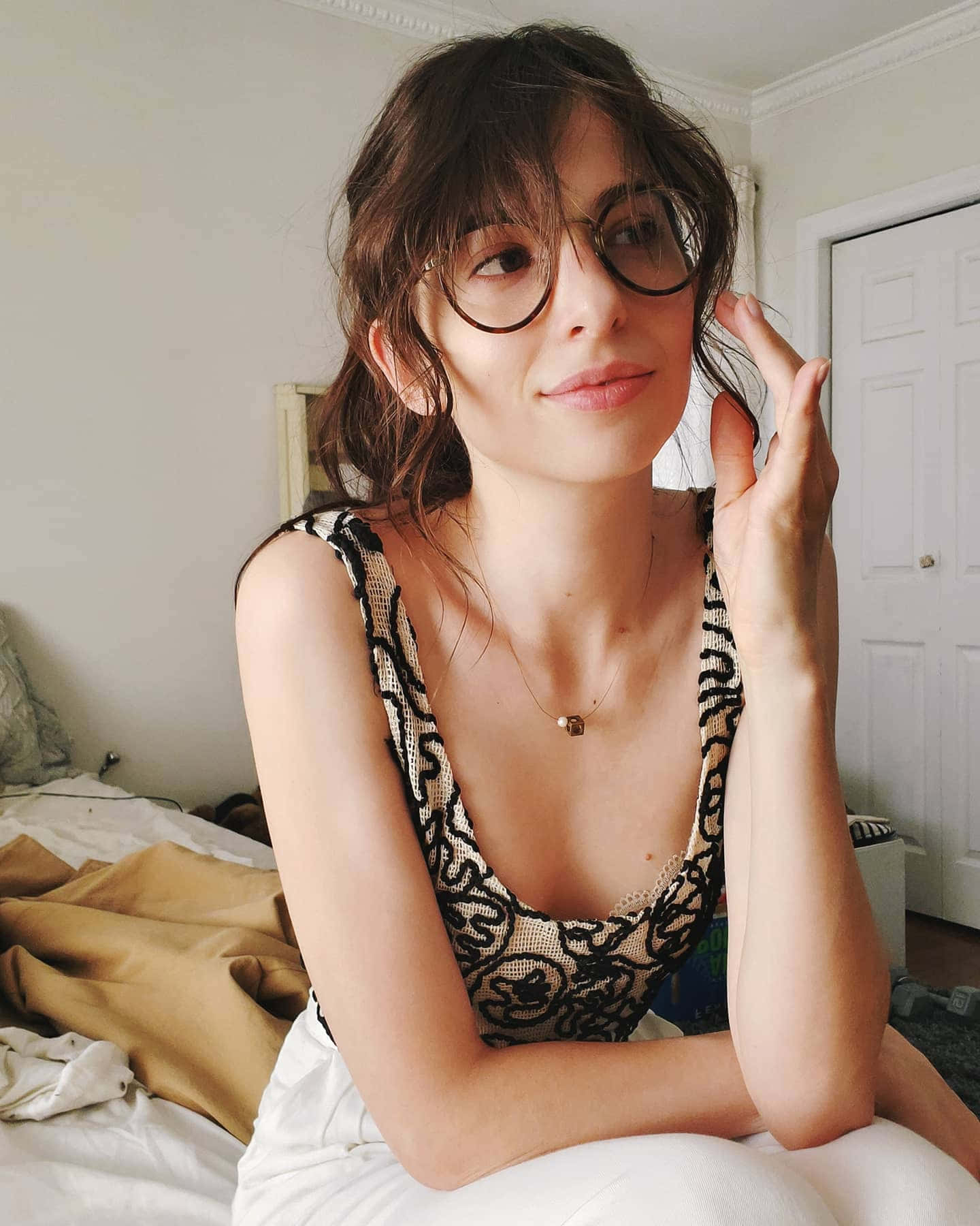 Casual Portrait Woman Glasses Wallpaper