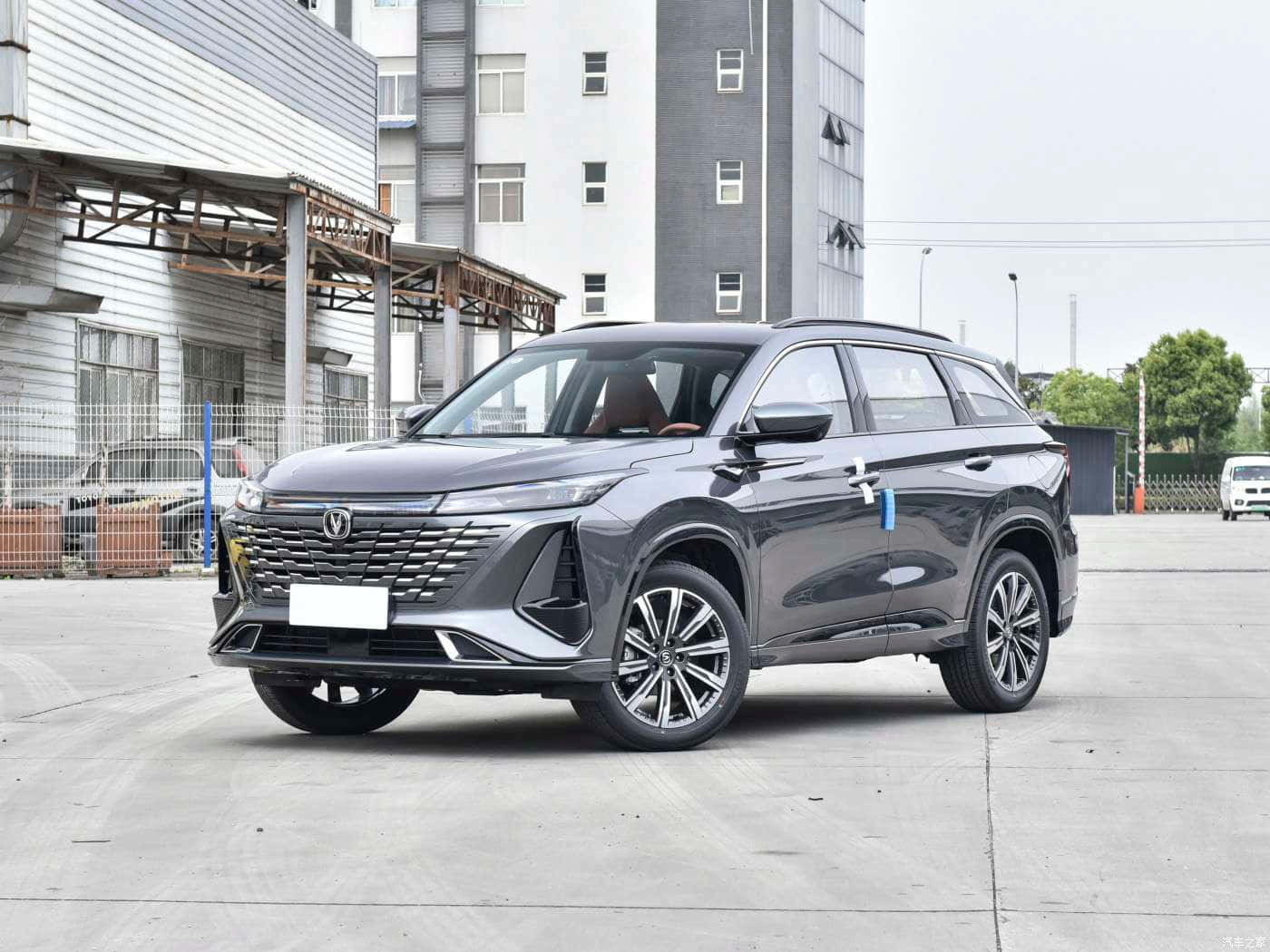 Changan Cs75 S U Vin Industrial Setting Wallpaper