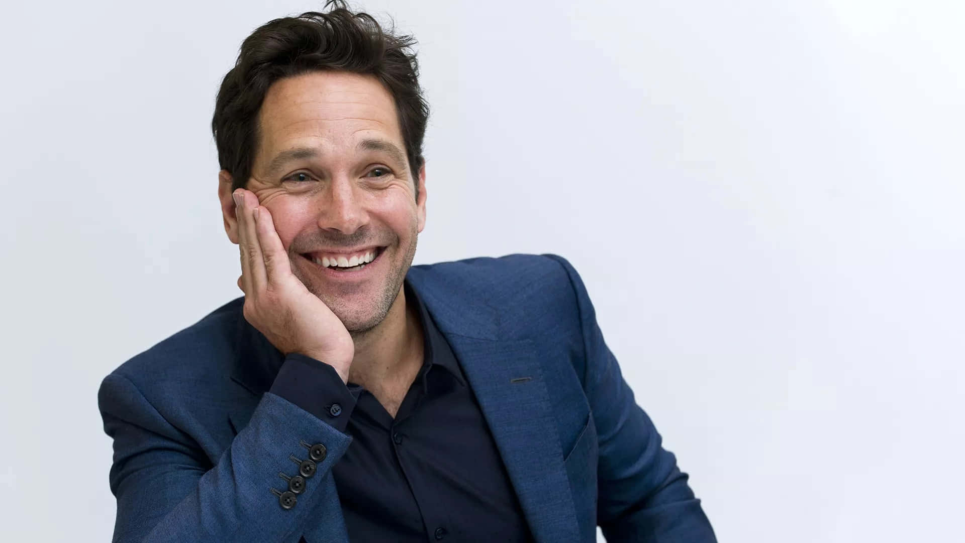 Charismatic Hollywood Actor Paul Rudd. Wallpaper