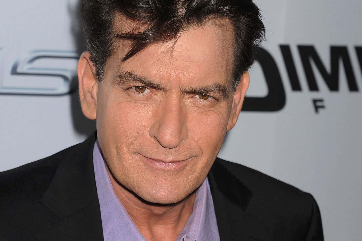 Charlie Sheen In Studio - Iconic Hollywood Actor Wallpaper