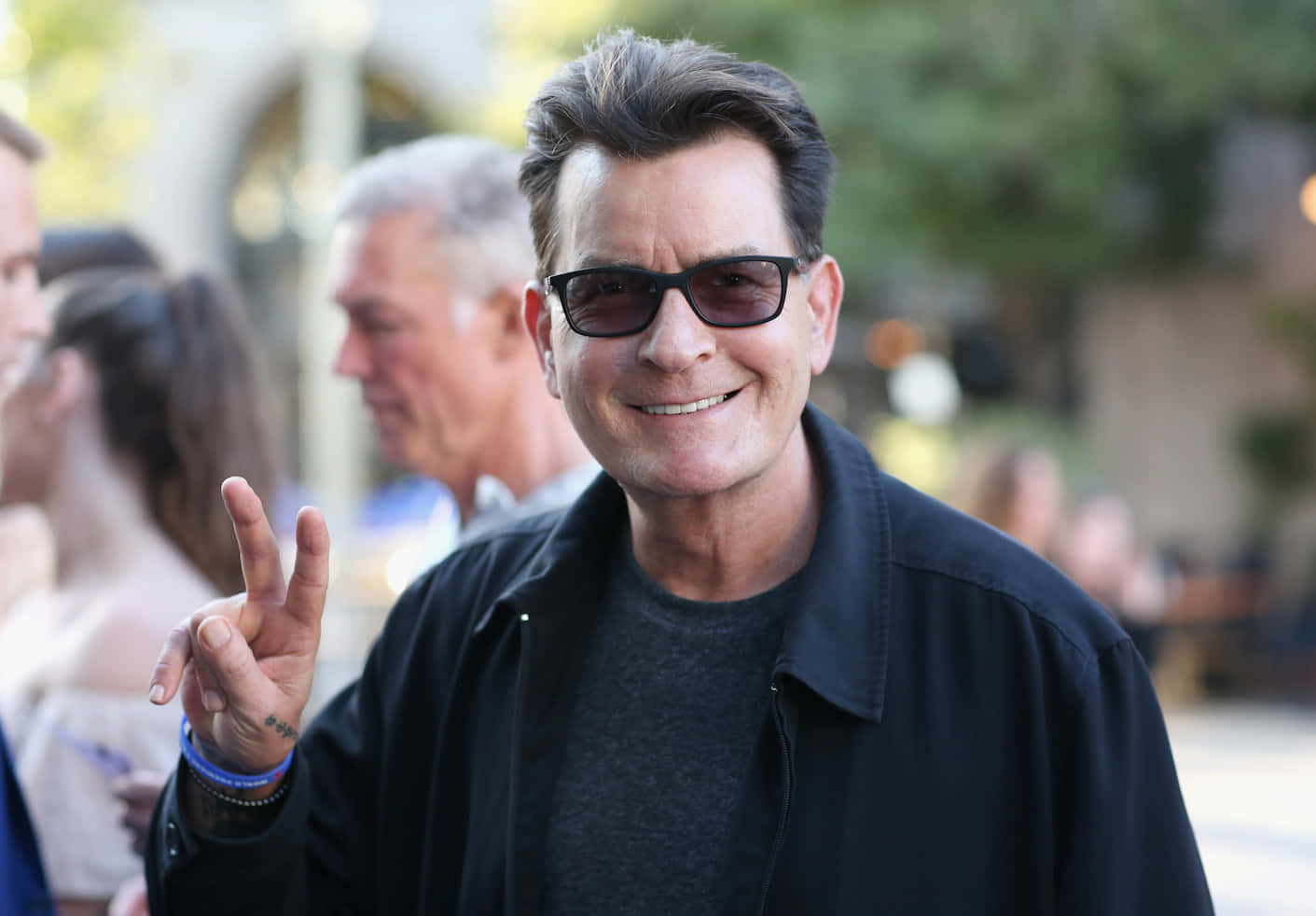 Charlie Sheen [wallpaper] Wallpaper