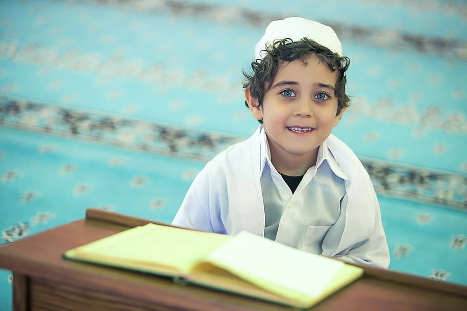 Charming Islamic Boy Eyes Wallpaper