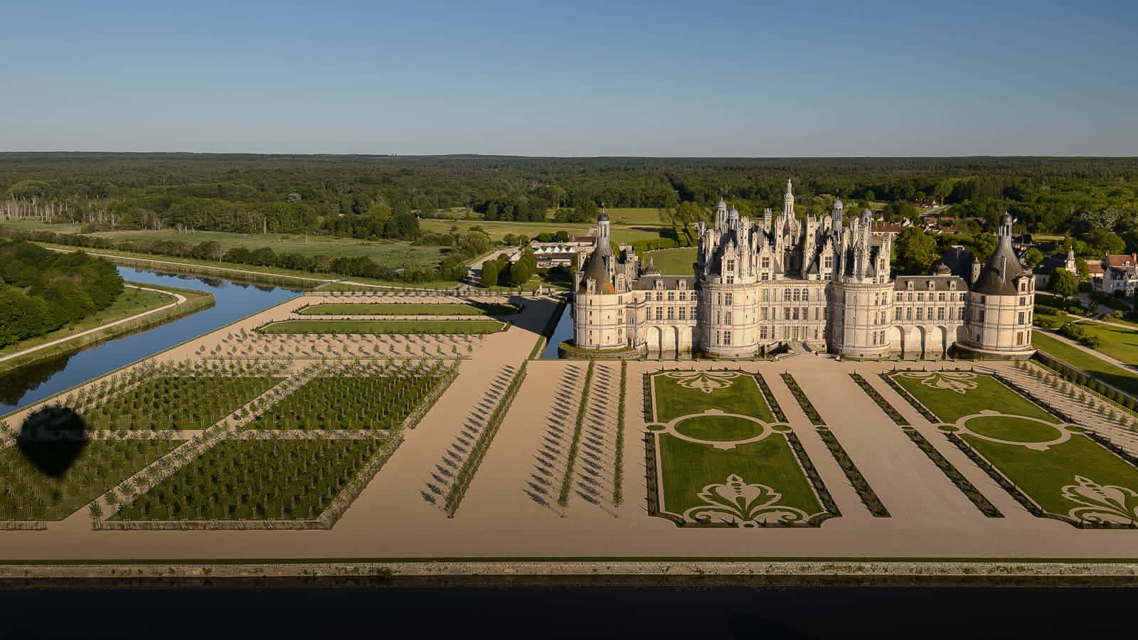 Chateau De Chambord Aerial Photography Wallpaper