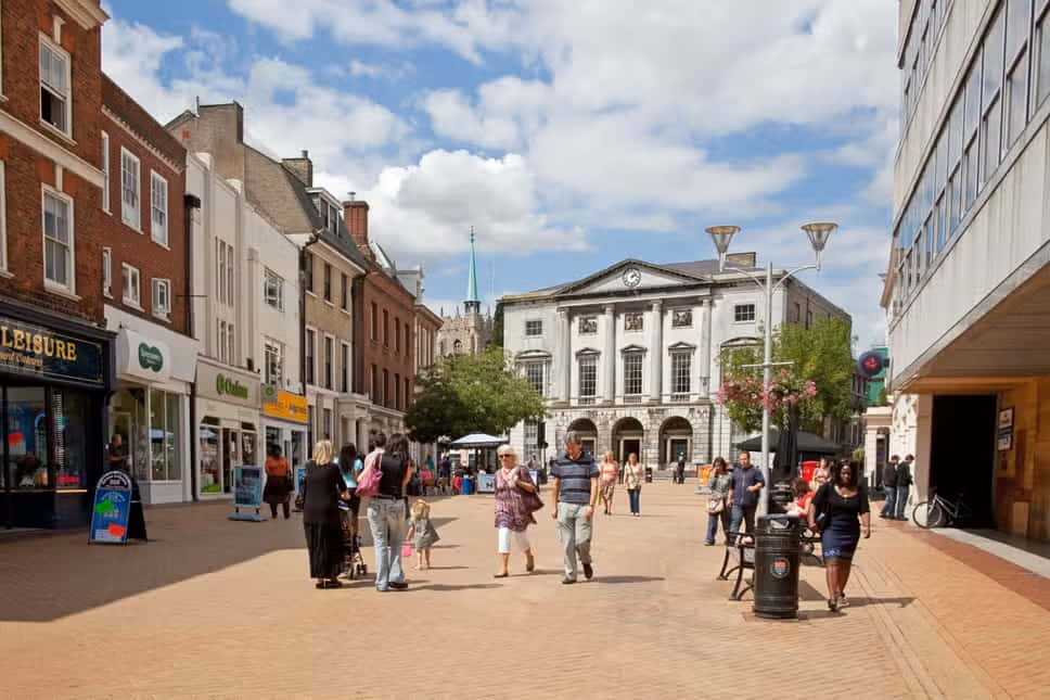 Chelmsford High Street Sunny Day Wallpaper