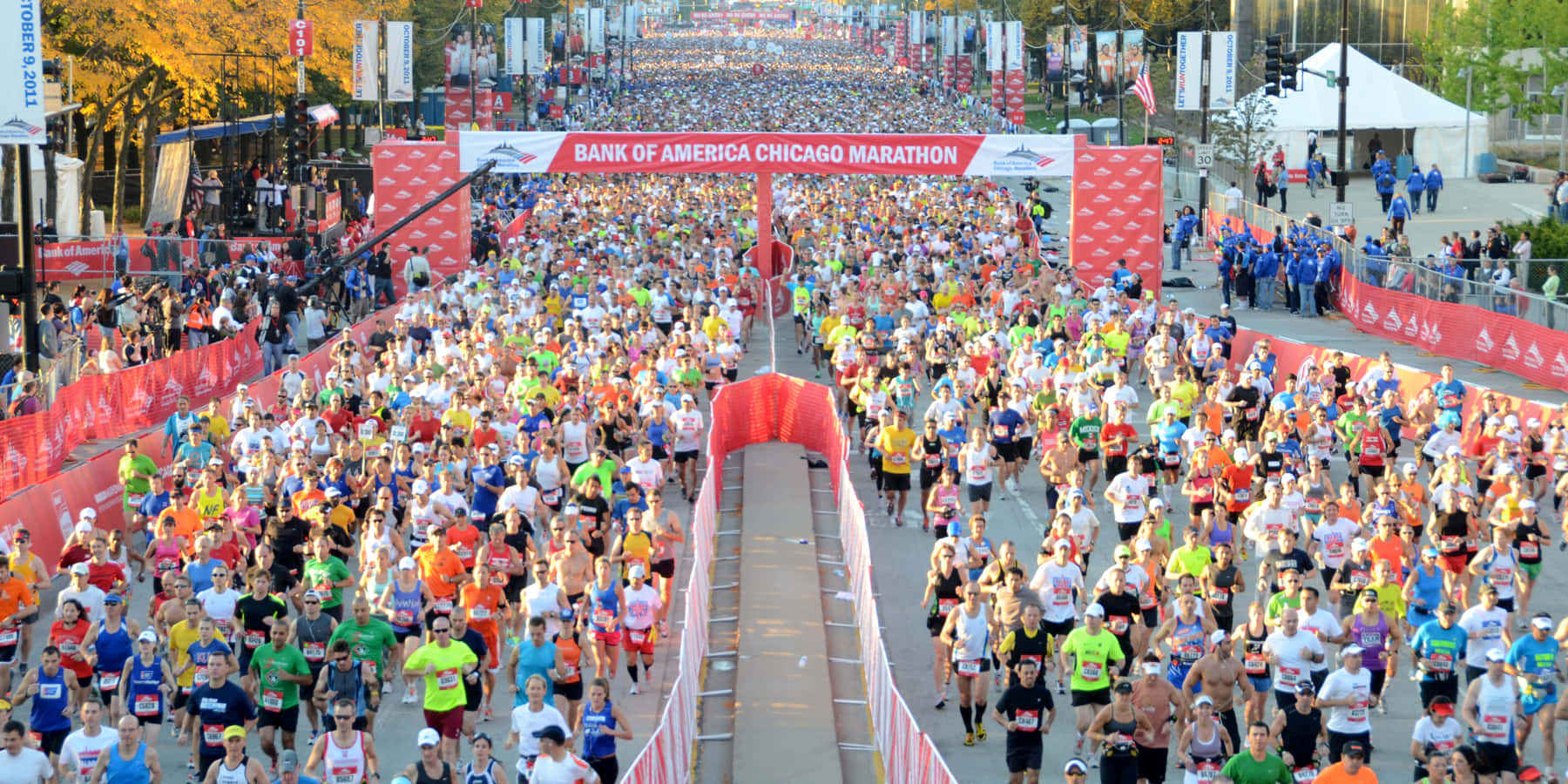 Chicago Marathon Start Line Crowd Wallpaper