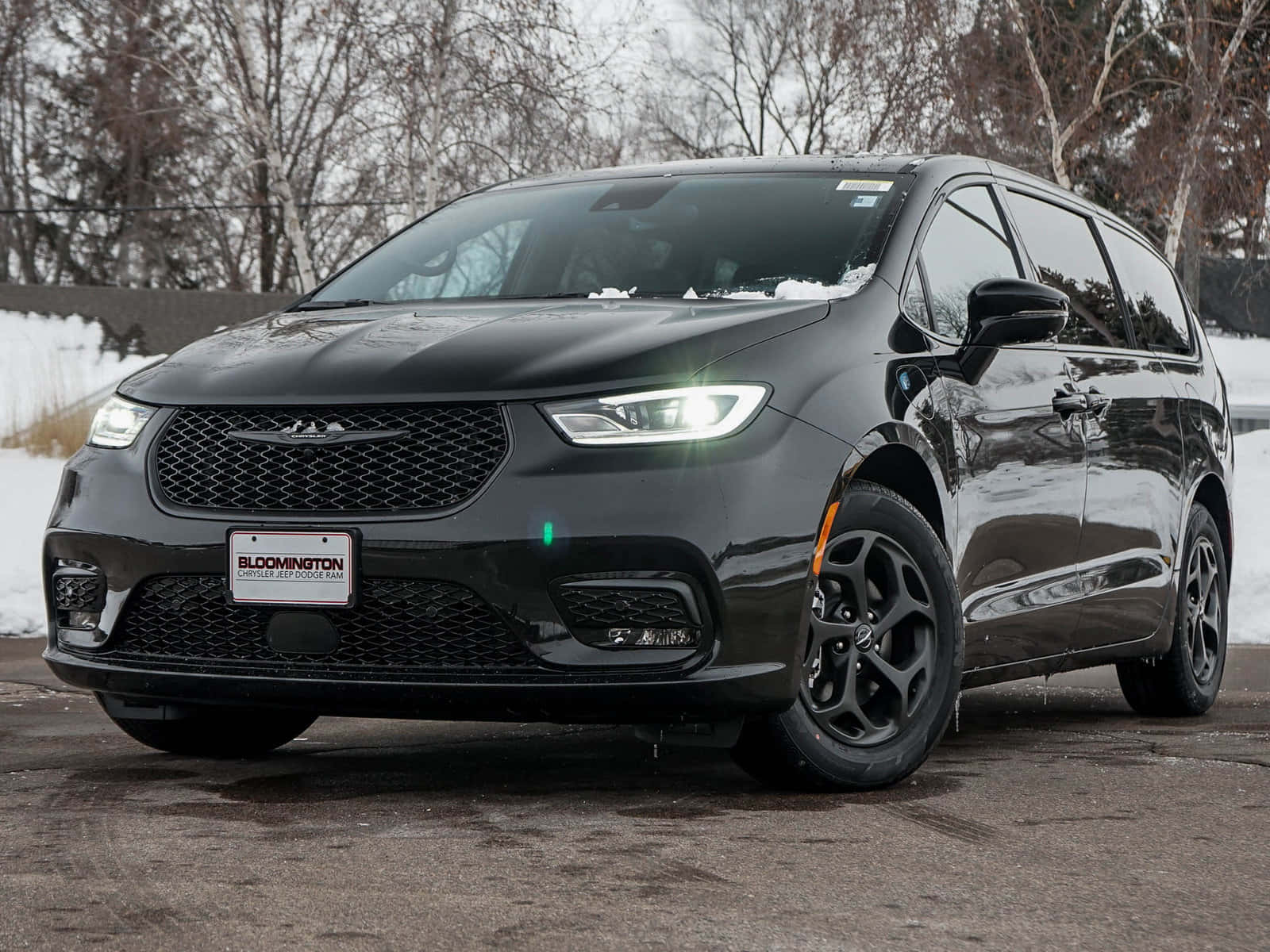 Chrysler Pacifica: A Family Vehicle With Style And Luxury Wallpaper