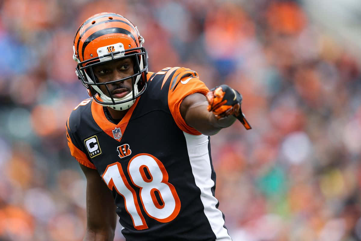 Cincinnati Bengals Player Pointing On Field Wallpaper