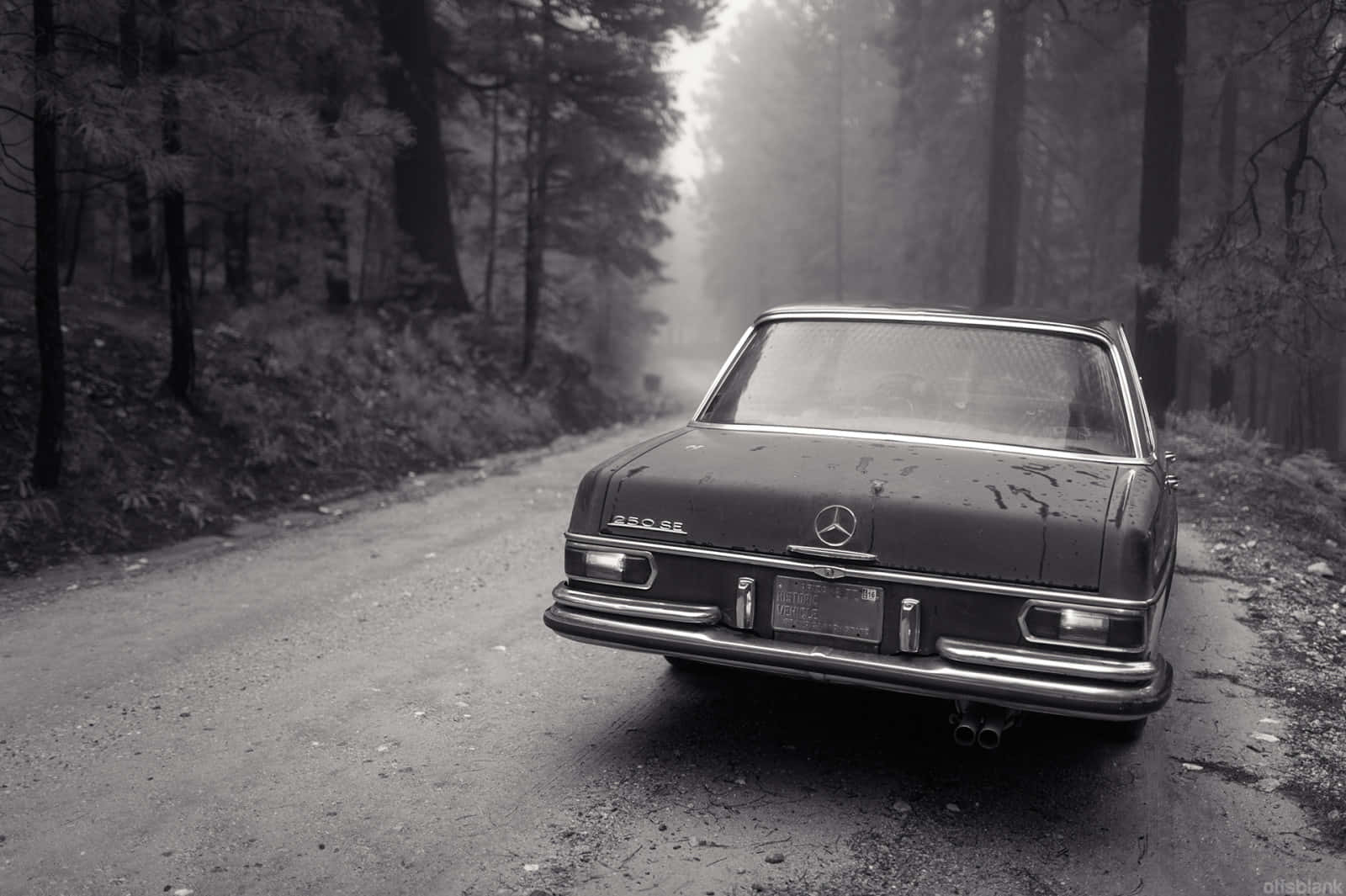 Classic Elegance Of A Black And White Vintage Car Wallpaper