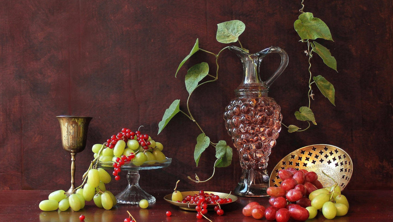 Classic Grape Still Life Wallpaper