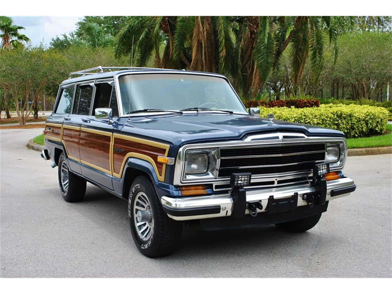 Classic Jeep Wagoneer Off-road Adventure Wallpaper