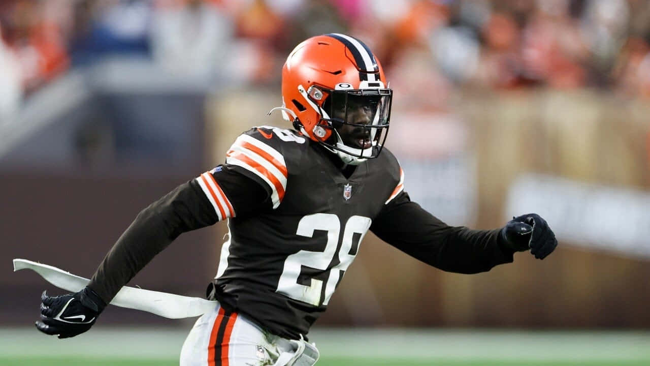 Cleveland Browns Player In Action Wallpaper