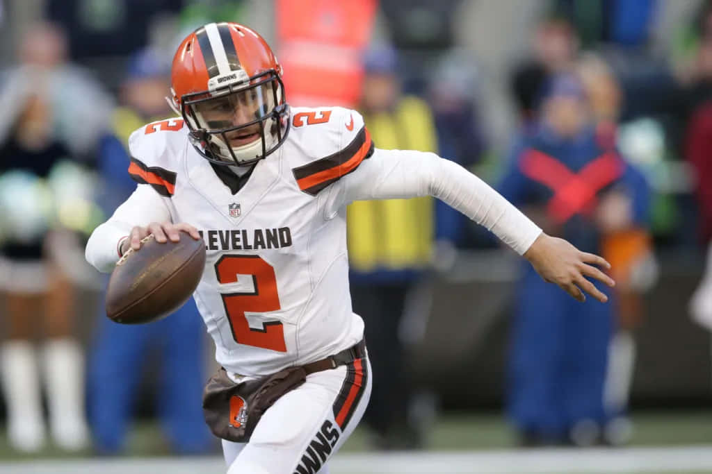 Cleveland Browns Quarterback Action Shot Wallpaper