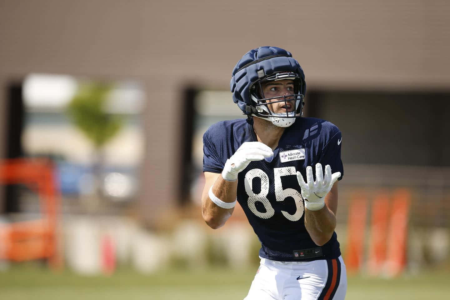 Cole Kmet Chicago Bears Training Wallpaper