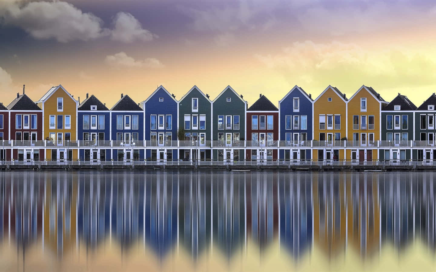 Colorful Lakeside Houses Reflection Wallpaper