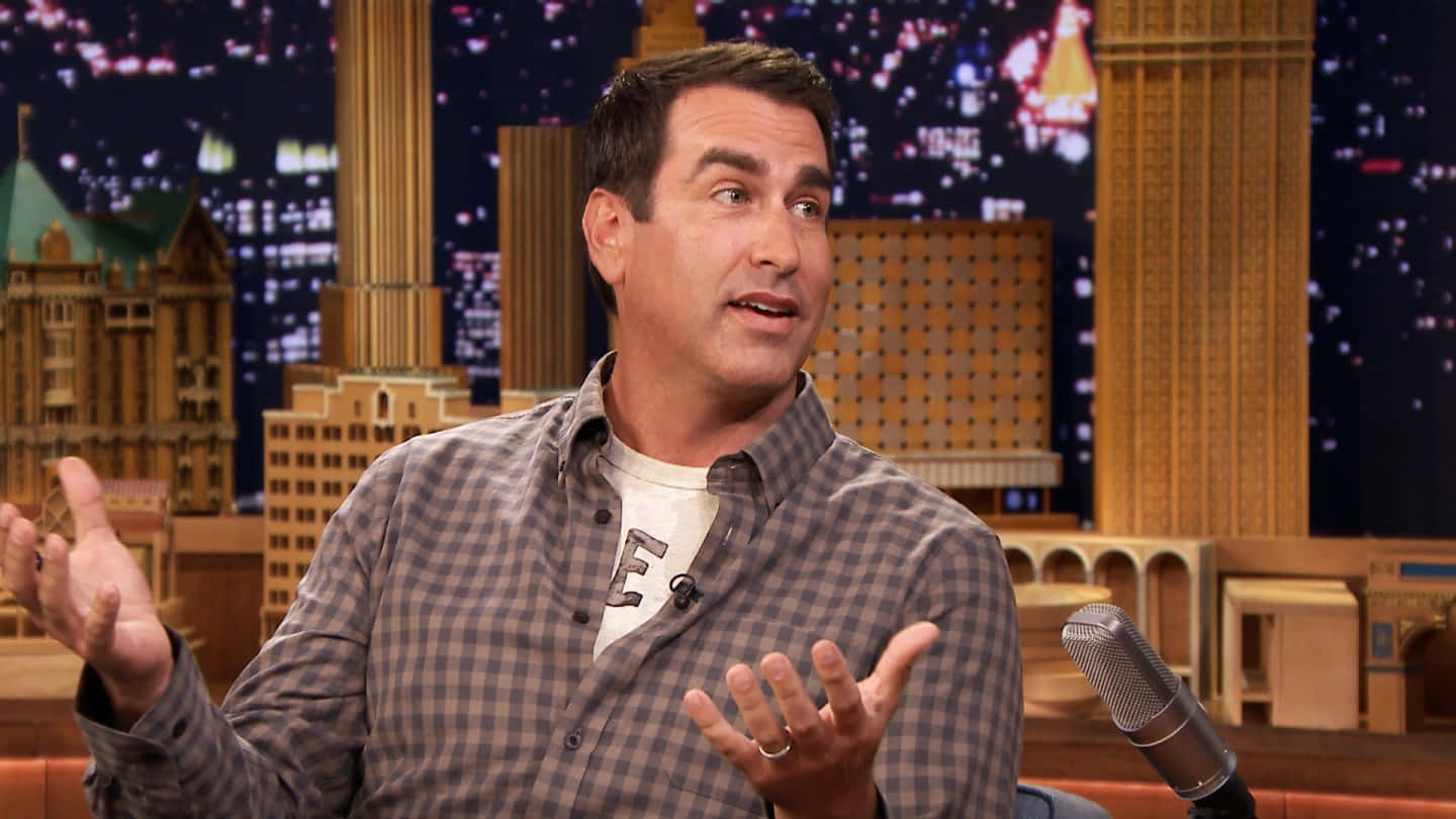 Comedic Actor, Rob Riggle Wallpaper