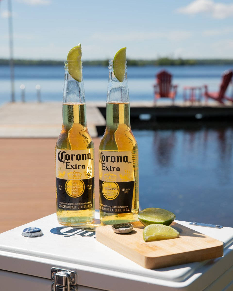 Corona Extra Outing Wallpaper