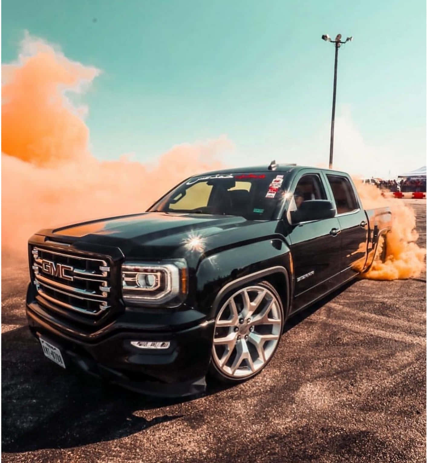 Custom G M C Sierra Burnout Trokiando Wallpaper