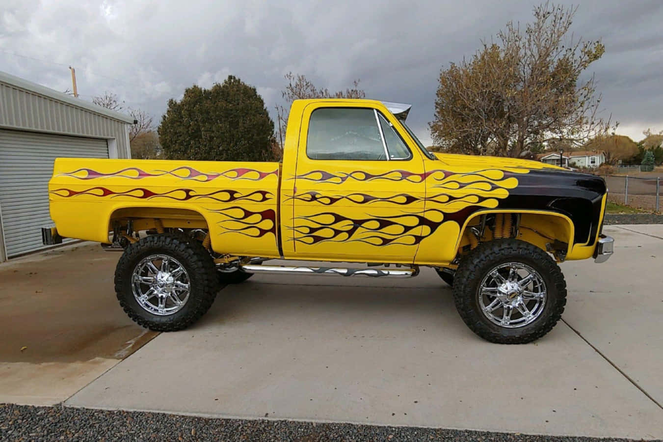 Custom Yellow Flame Square Body Truck Wallpaper