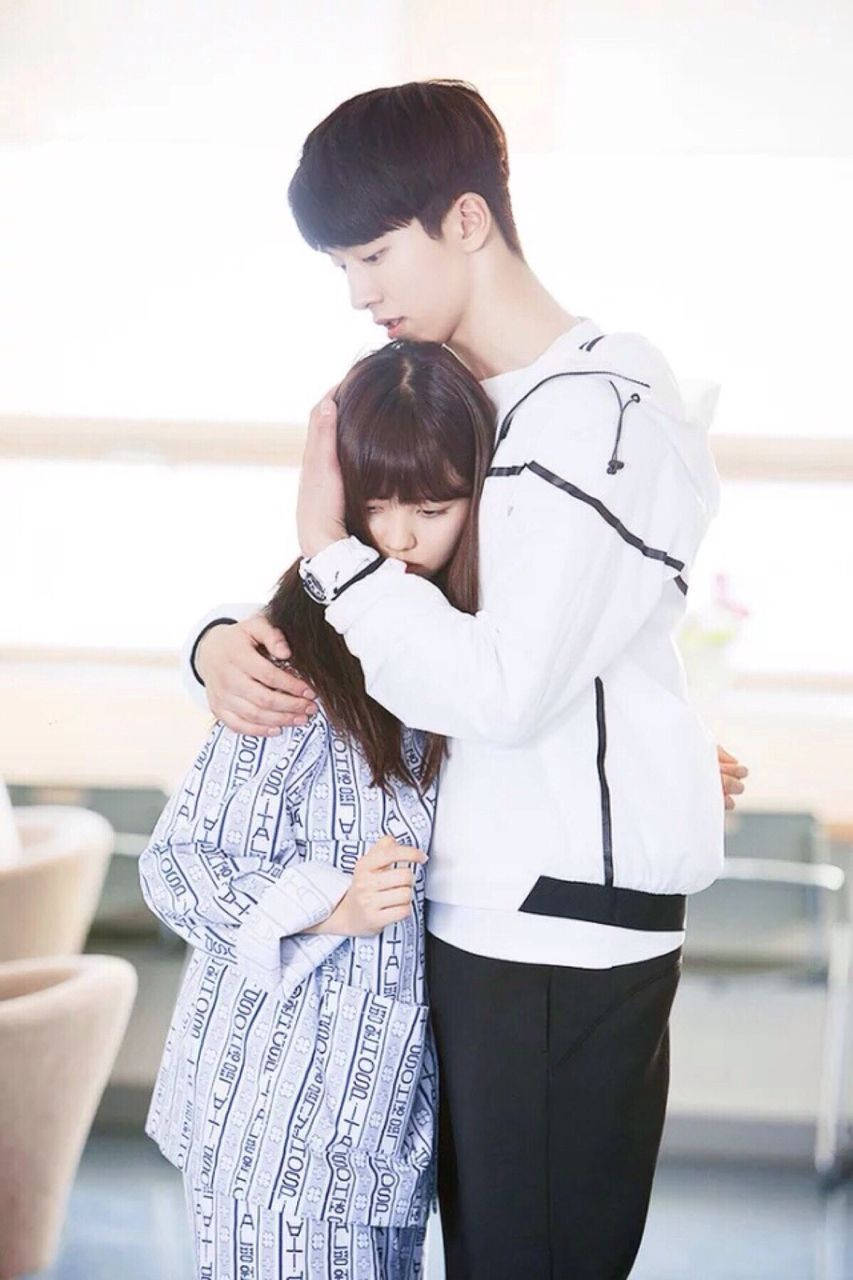 Cute Couple Nam Joo-hyuk Kim So-hyun Wallpaper