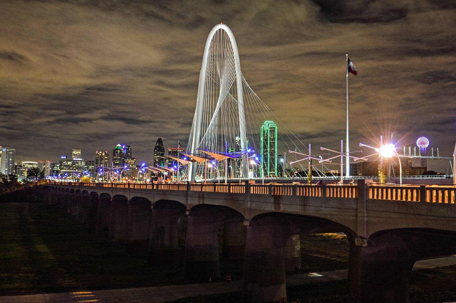 Dallas Skyline Margaret Hunt Hill Bridge Wallpaper