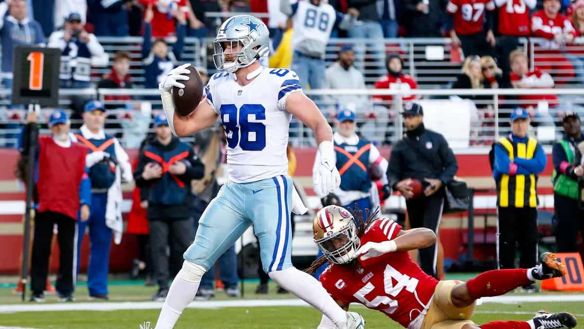 Dalton Schultz Cowboys Tight End Catch Wallpaper