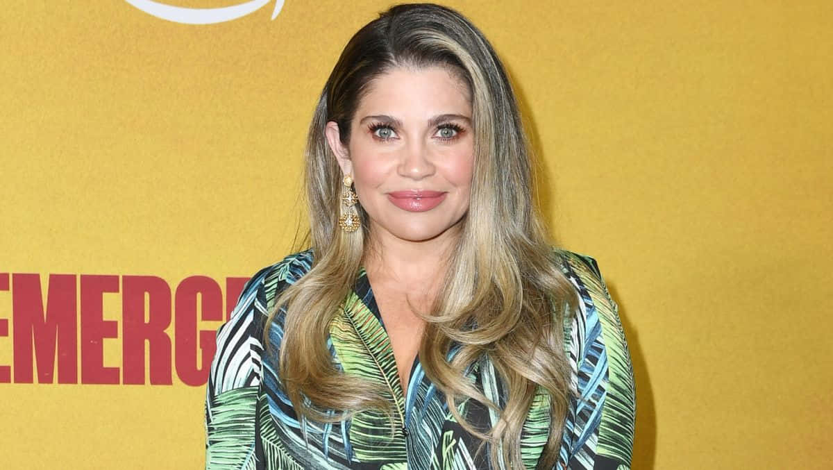 Danielle Fishel 1200 X 677 Wallpaper Wallpaper