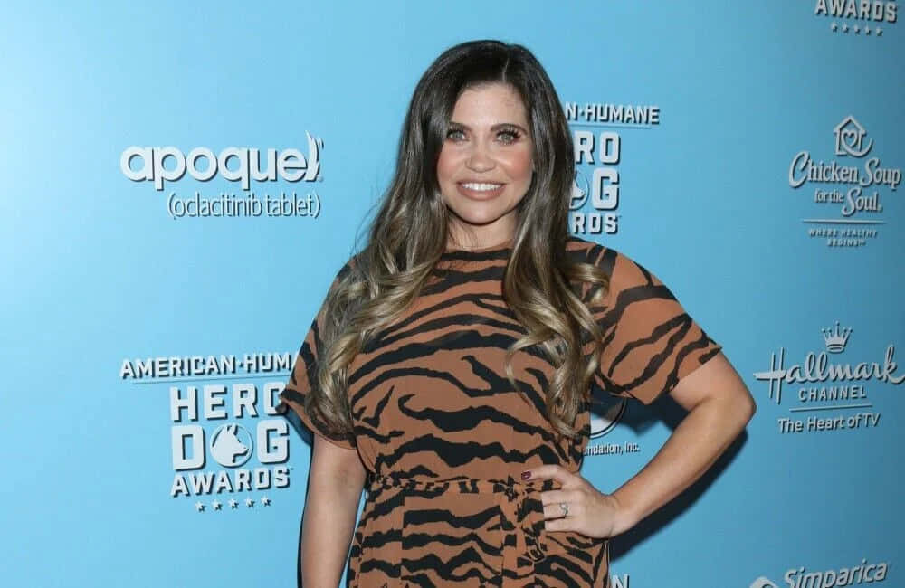 Danielle Fishel At A Photoshoot Wallpaper