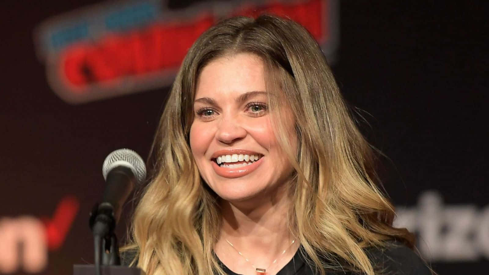 Danielle Fishel Stunning Portrait Wallpaper