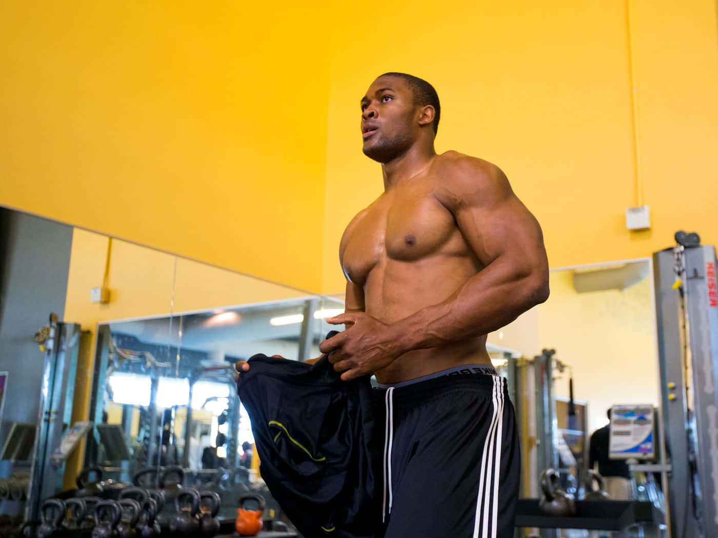 Danielle Hunter Lsu Football 2015 Gym Workout Wallpaper